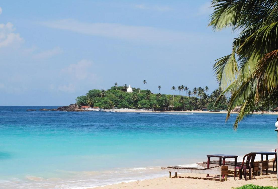 Hotel Rawanaz Unawatuna Exterior foto