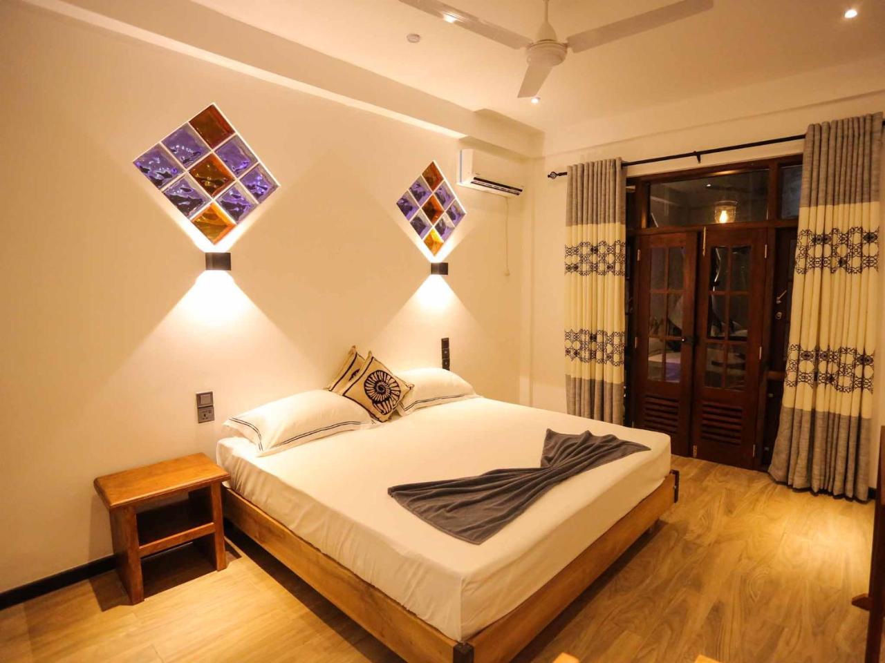 Hotel Rawanaz Unawatuna Exterior foto